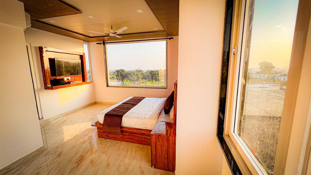 Green Dandi Homestay Рішикеш Екстер'єр фото