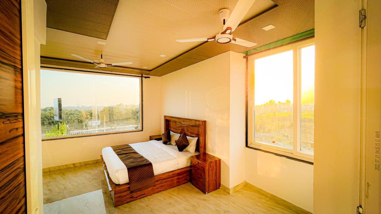 Green Dandi Homestay Рішикеш Екстер'єр фото